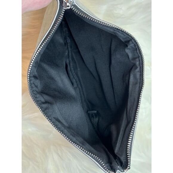 YSL Yves Saint Laurent Beaute Silver “Stars" Cosmetics/Travel Pouch Large NWT - Picture 5 of 12